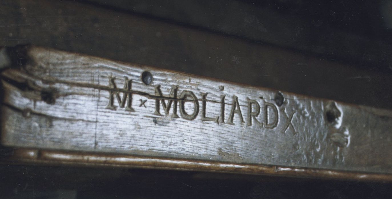 bancs de fidèles, détail