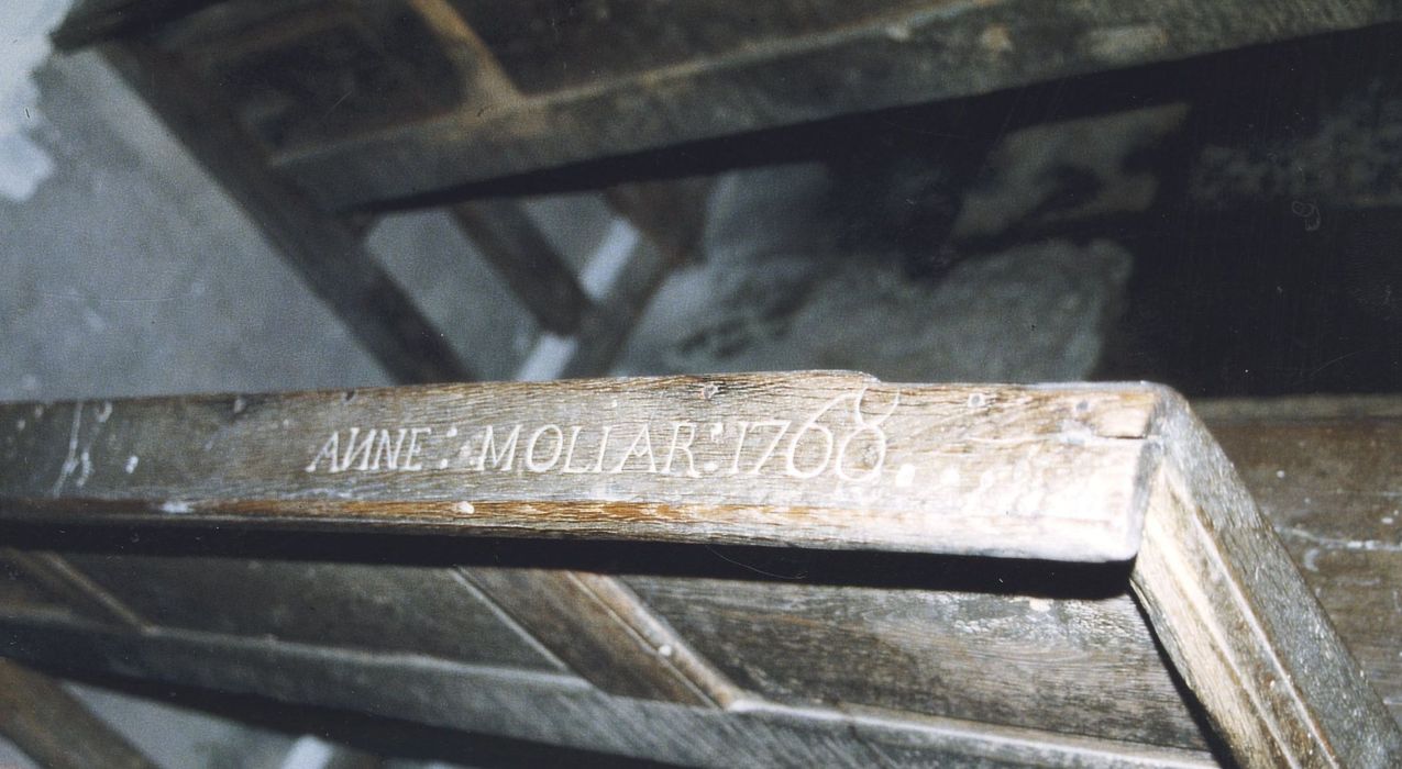 bancs de fidèles, détail