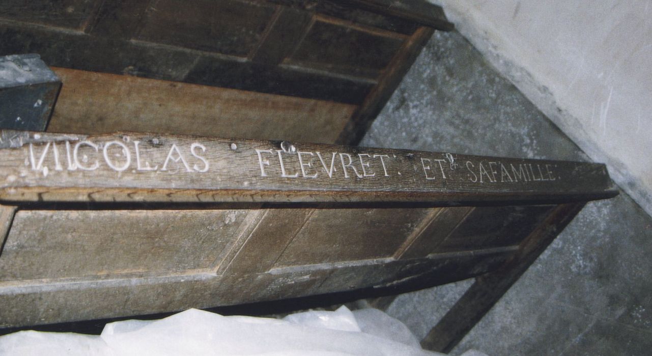 bancs de fidèles, détail