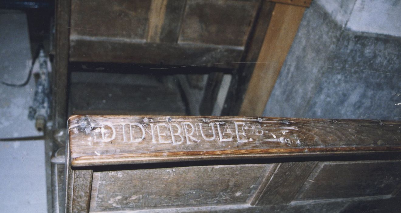 bancs de fidèles, détail