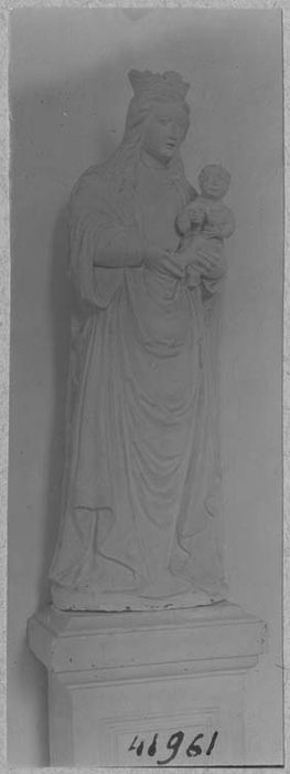statue : Vierge à l'Enfant