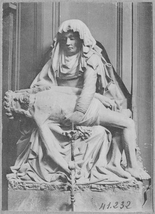 groupe sculpté : Vierge de Pitié - © Ministère de la Culture (France), Médiathèque du patrimoine et de la photographie, diffusion GrandPalaisRmn Photo