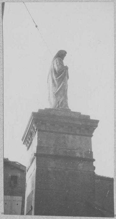 statue : Saint Jean l'Evangéliste