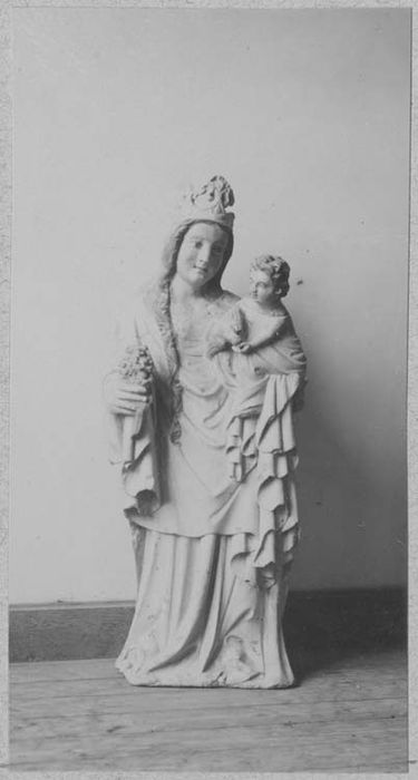 statue : Vierge à l'Enfant