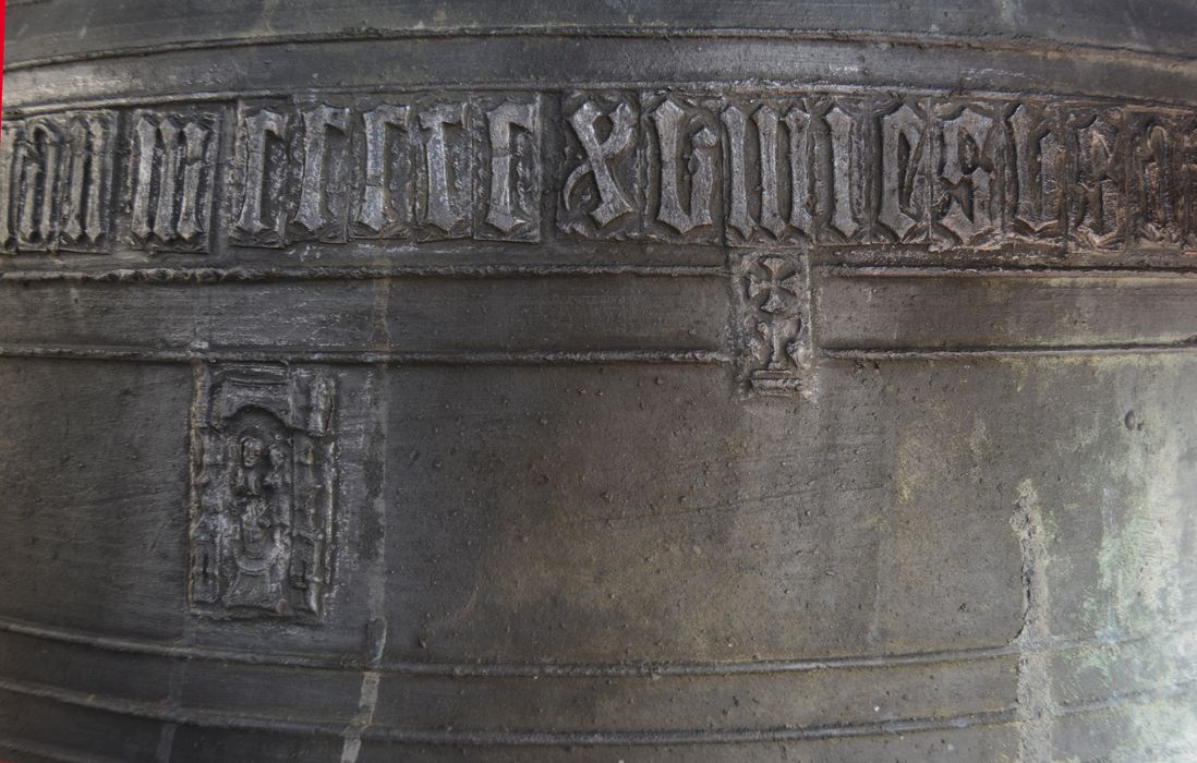 cloche, détail de l'inscription