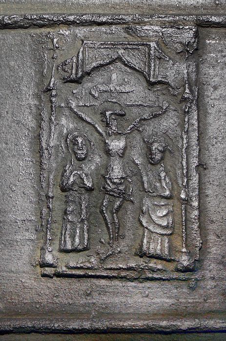 cloche, détail d'une vignette (Christ en croix entre la Vierge et saint Jean)