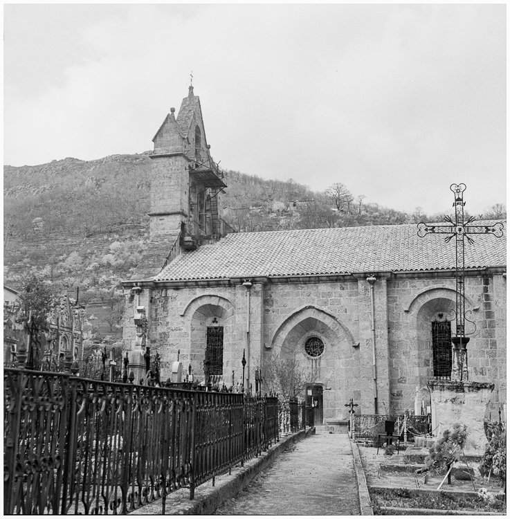 Cimetière et façade sud