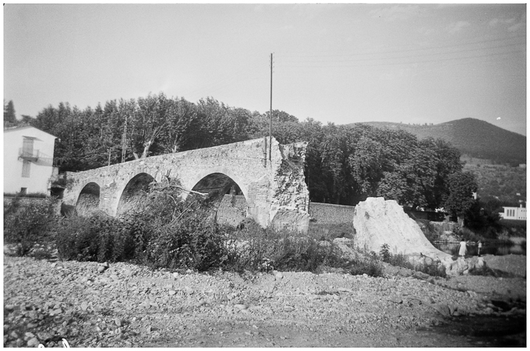 Pont détruit