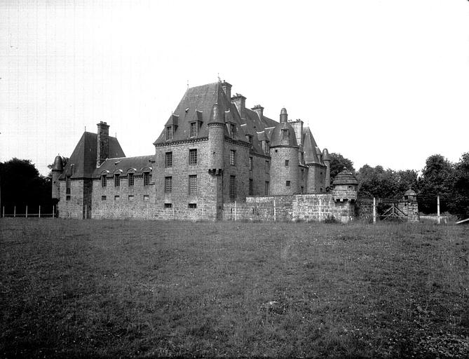 Aile droite et bâtiment central, côté parc