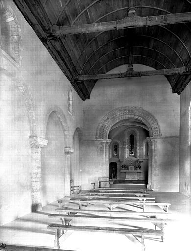 Intérieur de la nef et du choeur vers l'est, restauration terminée