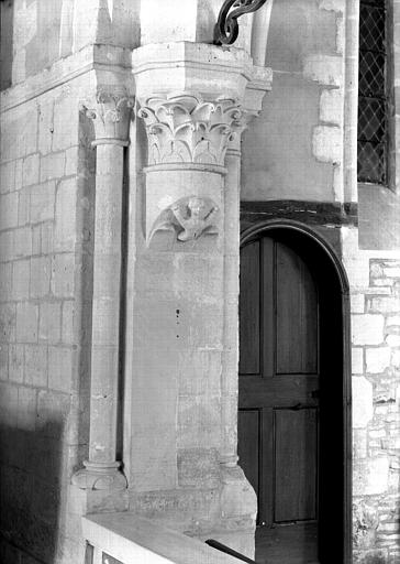 Intérieur : colonne reçevant l'arc triomphal côté nord, restauration terminée