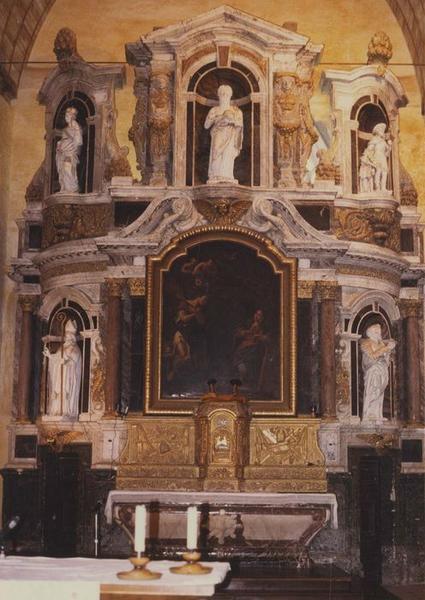 autel, retable, tabernacle, statues : Saint Pierre, Saint Martin, Saint Roch, Saint Sauveur, Sainte Catherine, tableau : l'Annonciation (maître-autel), vue générale - © Ministère de la Culture (France), Médiathèque du patrimoine et de la photographie (objets mobiliers), tous droits réservés