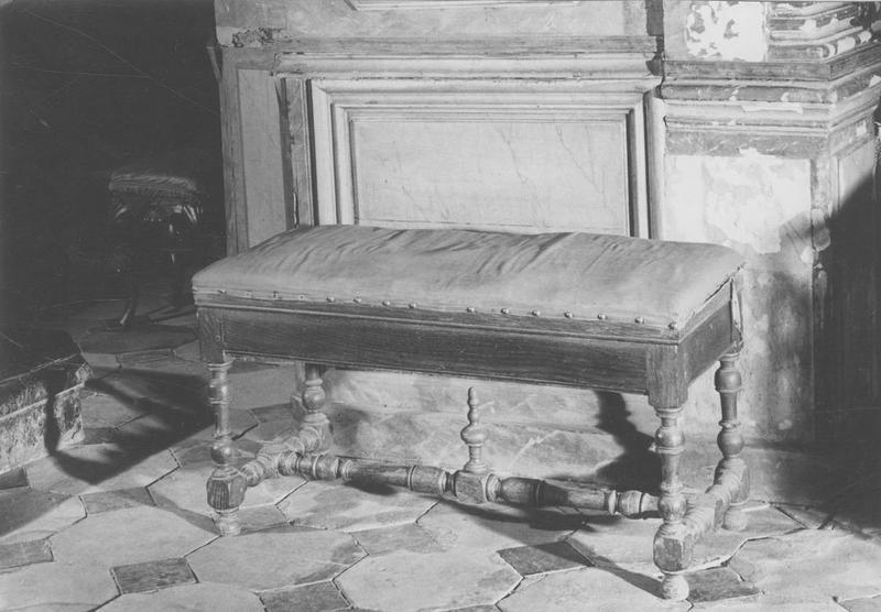 banc-coffre, vue générale - © Ministère de la Culture (France), Médiathèque du patrimoine et de la photographie (objets mobiliers), tous droits réservés