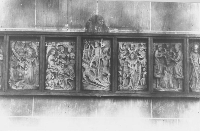 bas-reliefs : Sènes de la vie du Christ, vue générale