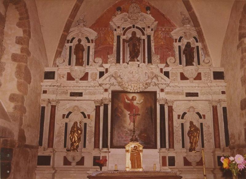 autel, tabernacle, retable, statues : saintes, saints, tableau : l'Ascension (maître-autel), vuegénérale - © Ministère de la Culture (France), Médiathèque du patrimoine et de la photographie (objets mobiliers), tous droits réservés