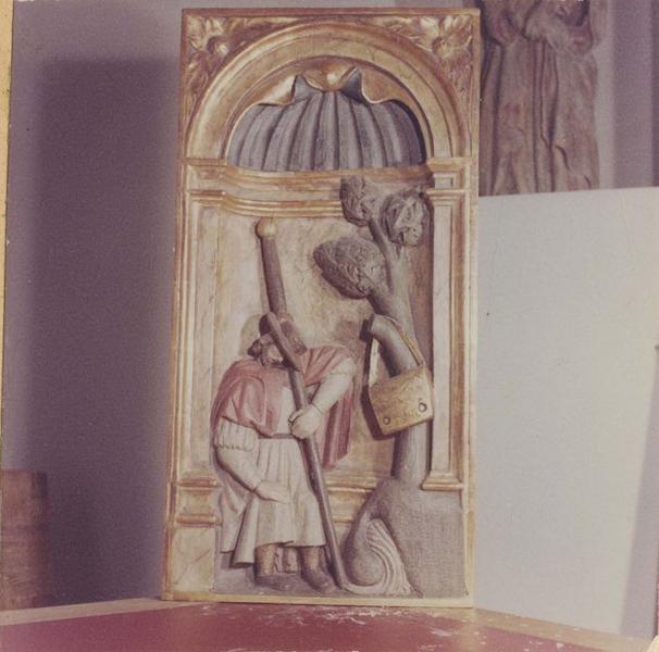 bas-relief : scène de la légende de Notre-Dame de l'Epine : le sommeil du pèlerin, vue générale - © Ministère de la Culture (France), Médiathèque du patrimoine et de la photographie (objets mobiliers), tous droits réservés