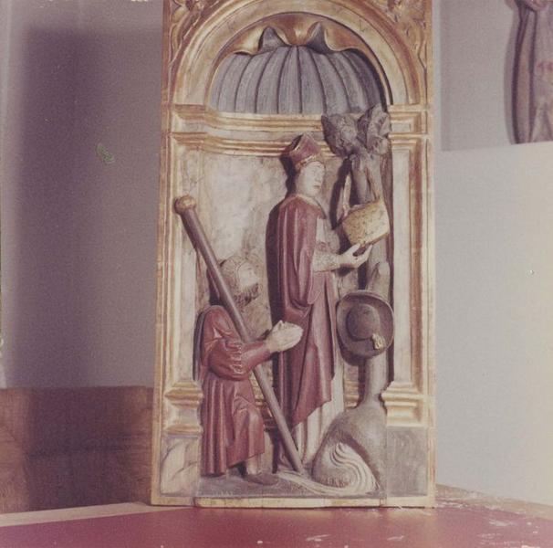 haut-relief : scène de la légende de Notre-Dame de l'Epine : l'intervention de l'évêque, vue générale - © Ministère de la Culture (France), Médiathèque du patrimoine et de la photographie (objets mobiliers), tous droits réservés