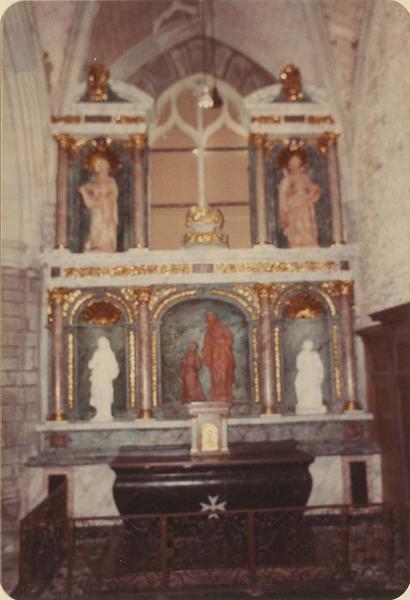 autel, retable, tabernacle, groupe sculpté : sainte Anne et la Vierge, statues : saint Michel, évêques, vue générale