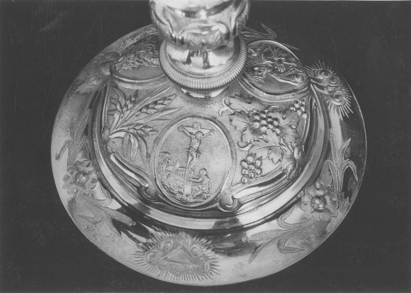 calice, détail du pied - © Ministère de la Culture (France), Médiathèque du patrimoine et de la photographie (objets mobiliers), tous droits réservés