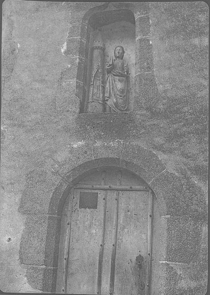 statue : sainte Barbe, vue générale