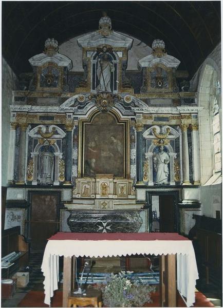 retable du maître-autel, tabernacle, statues : Saint Aubin, Saint Martin, Saint Pierre, tableau : la Nativité, vue générale