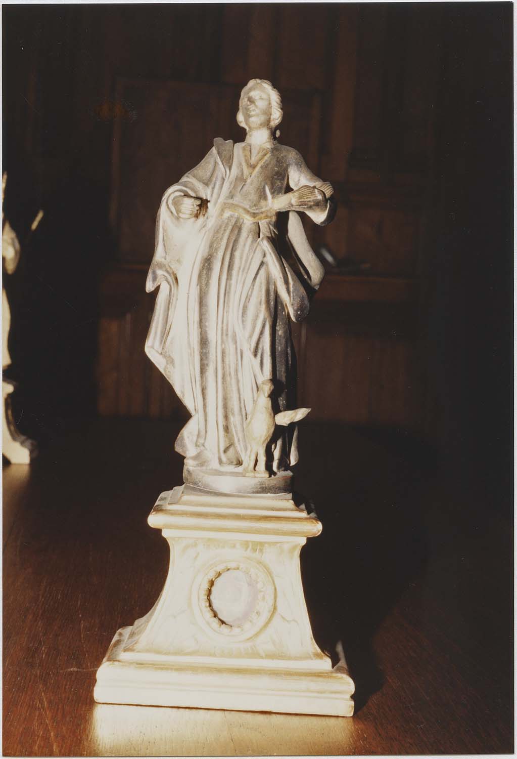 statue-reliquaire (statuette) : Saint Jean, vue générale