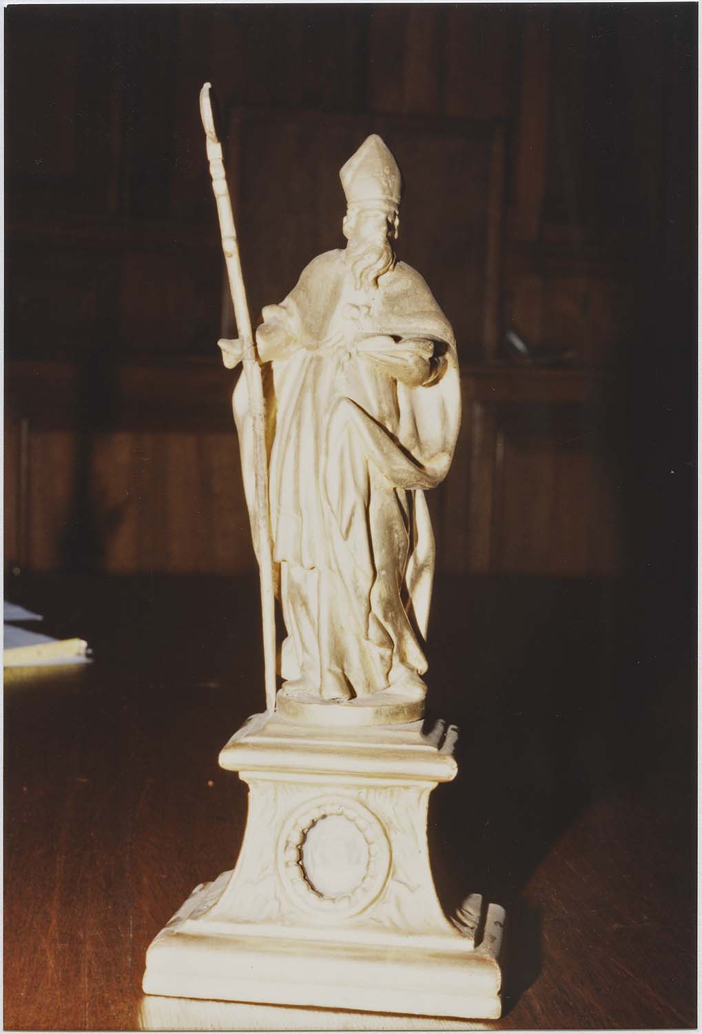 statue-reliquaire (statuette) : Saint Ambroise, vue générale