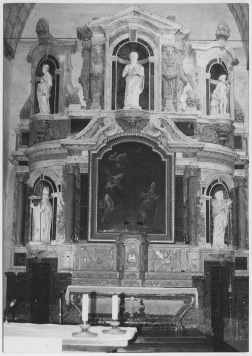 autel, retable, tabernacle, 5 statues : Saint Pierre, Saint Martin, Saint Roch, Saint Sauveur, Sainte Catherine, tableau : l'Annonciation (maître-autel) - © Ministère de la Culture (France), Médiathèque du patrimoine et de la photographie, diffusion GrandPalaisRmn Photo