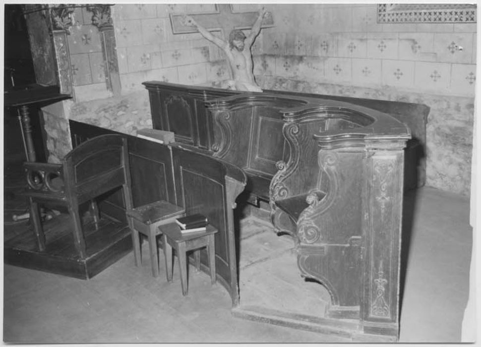 ensemble de quatre stalles galbées