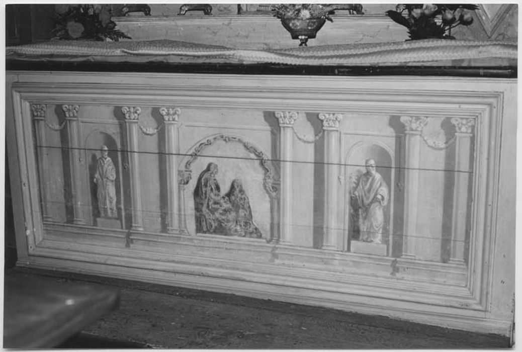 retable du maître-autel avec ses statues : Saint Joseph et Saint Joachim et son tableau d'autel : Sainte Anne - © Ministère de la Culture (France), Médiathèque du patrimoine et de la photographie, diffusion GrandPalaisRmn Photo