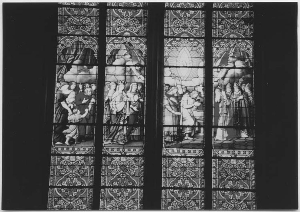 ensemble de deux verrières : Baptême de Clovis et Immaculée Conception - © Ministère de la Culture (France), Médiathèque du patrimoine et de la photographie, diffusion GrandPalaisRmn Photo