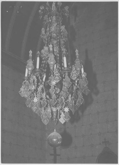ensemble de trois lustres d'église