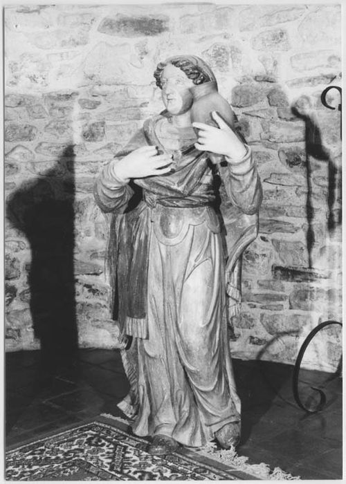 Statue : Sainte Femme