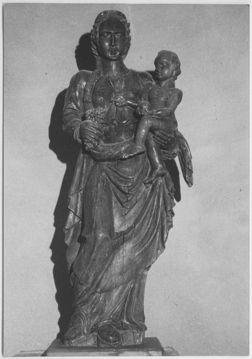 Statue : Vierge à l'Enfant