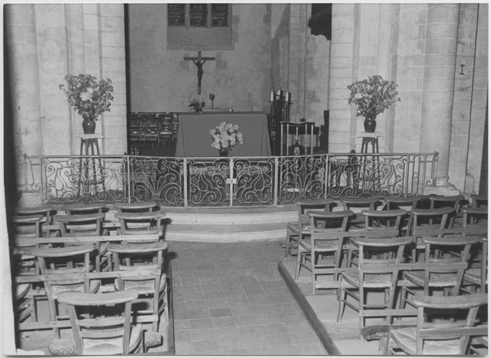 clôture de choeur (table de communion)