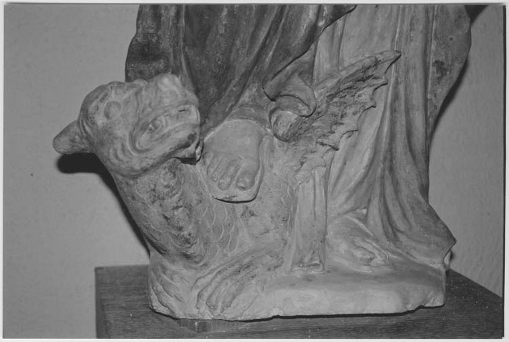 statue : Sainte Marguerite