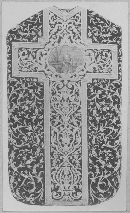 chasuble (ornement rouge)