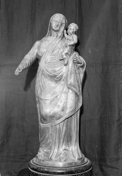 Statuette en argent : Vierge à l'Enfant, de face