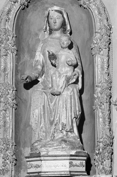 Statue en bois : Vierge à l'Enfant assise dite Notre-Dame de Prouilhe, de face - © Ministère de la Culture (France), Médiathèque du patrimoine et de la photographie, diffusion RMN-GP