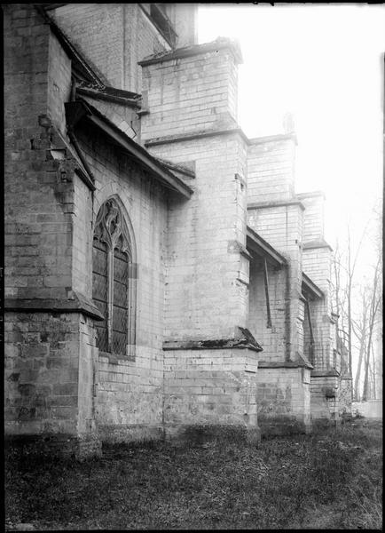 Façade sud, détail des contreforts