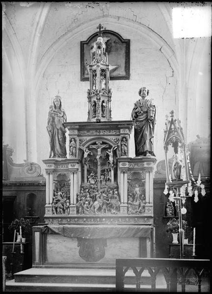 Intérieur : retable sculpté de l'autel - © Ministère de la Culture (France), Médiathèque du patrimoine et de la photographie, diffusion GrandPalaisRmn Photo