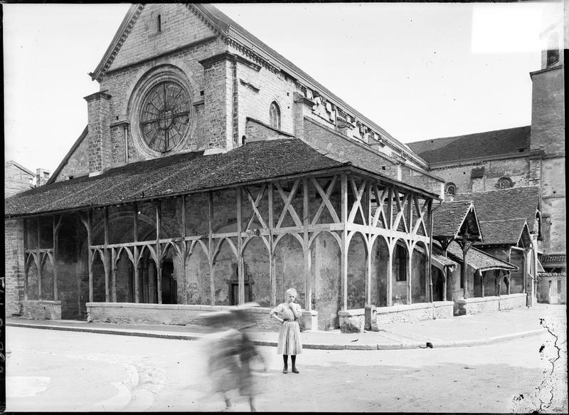 Ensemble sud-ouest avec porche et galerie en bois