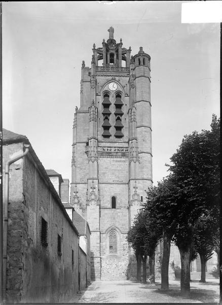 Clocher, côté nord