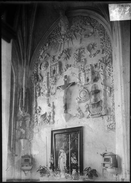 Intérieur : bas-relief : Litanies de la Vierge du bas-côté nord