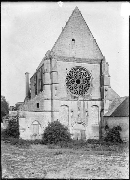 Chapelle, façade ouest avec rose