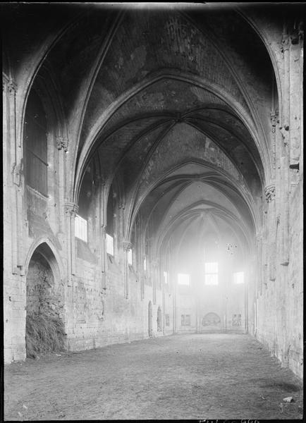 Intérieur : nef vers le choeur