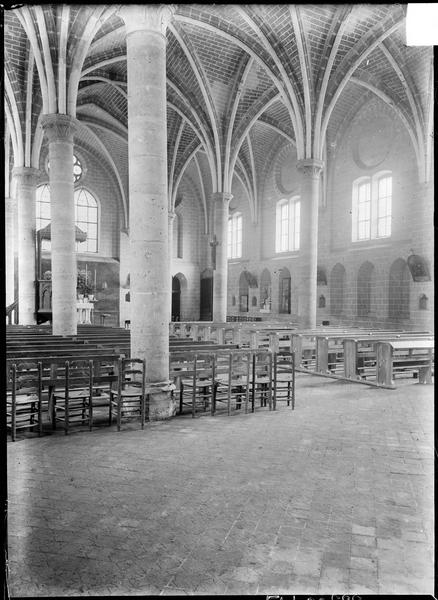 Salle des Morts, intérieur : vue depuis l'entrée