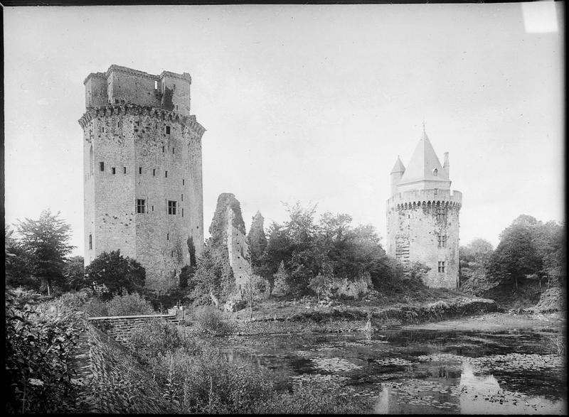 Donjon et tour de ronde