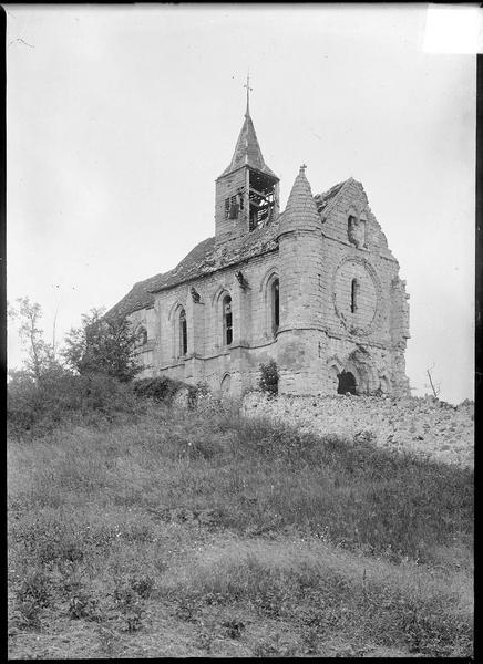 Ensemble nord-ouest avec clocher