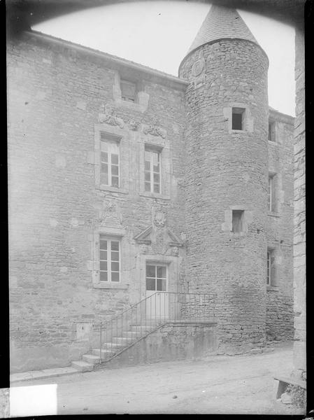 Façade sud avec tour